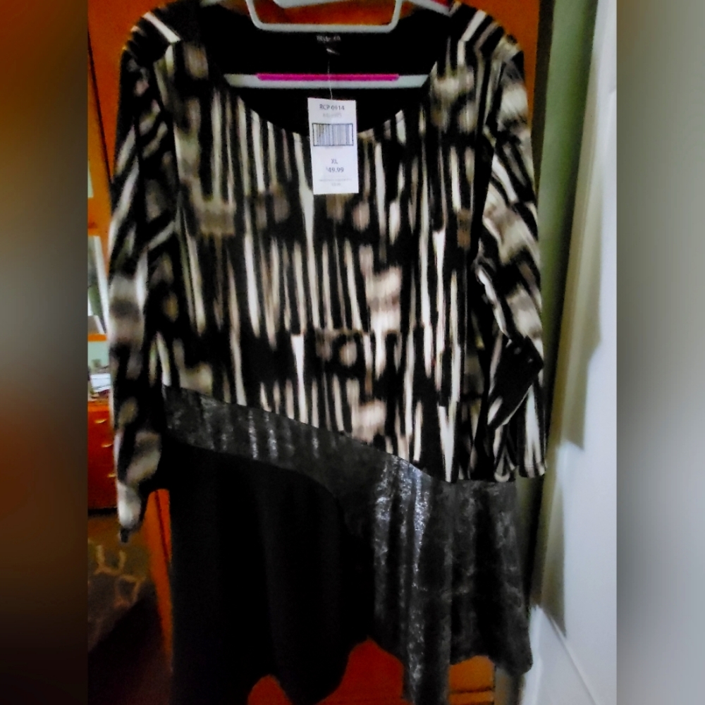 Womens XL black multi color top